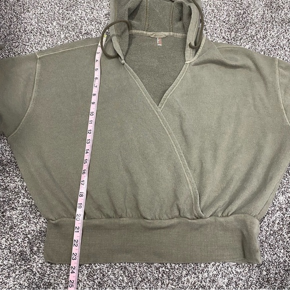 Free People Movement Crossover Green Pullover Hoodie Women’s Medium - Picture 8 of 8